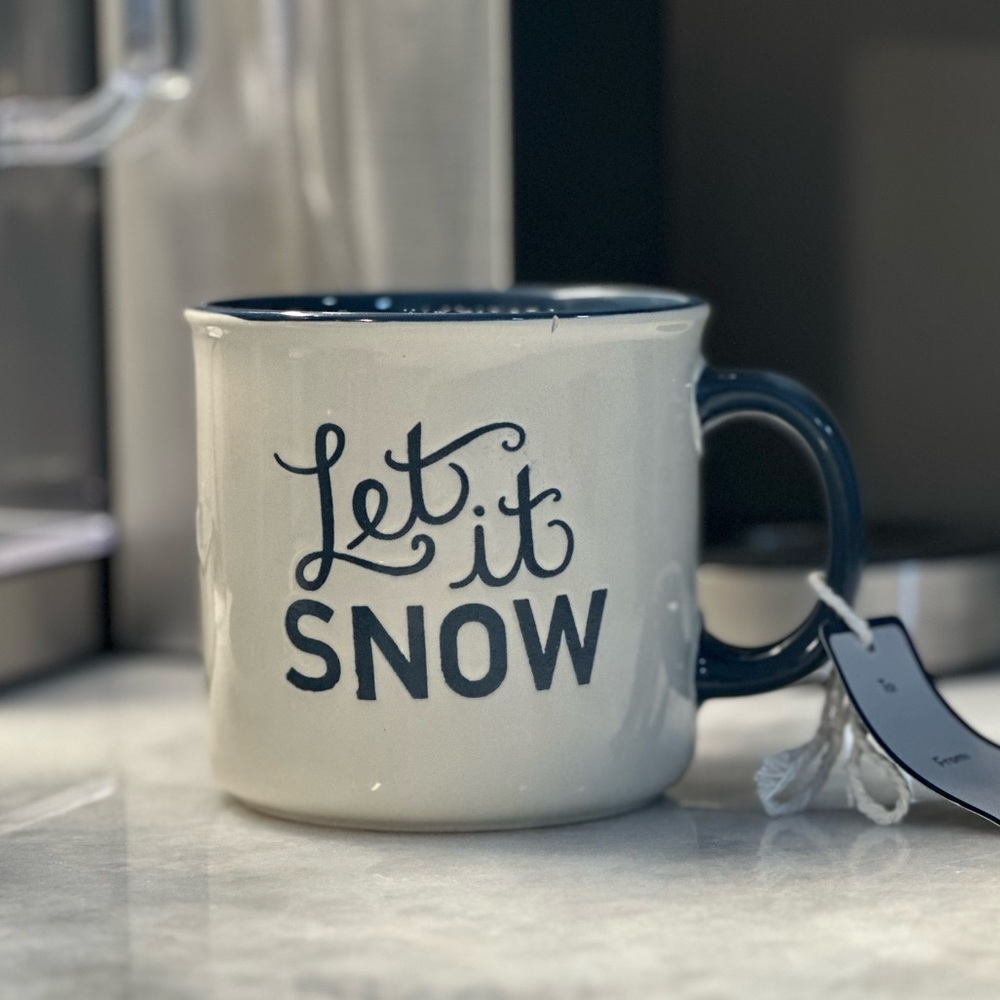 “Let it Snow” ⛄️ 16oz Ceramic Mug